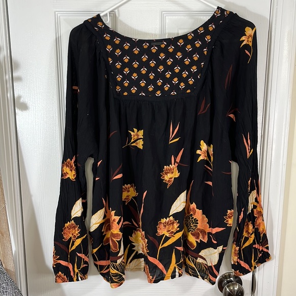 Billabong Ella Bella Peasant Silhouette Blouse - Picture 7 of 9